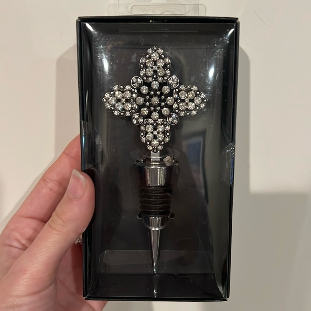 NWT Wine bottle stopper